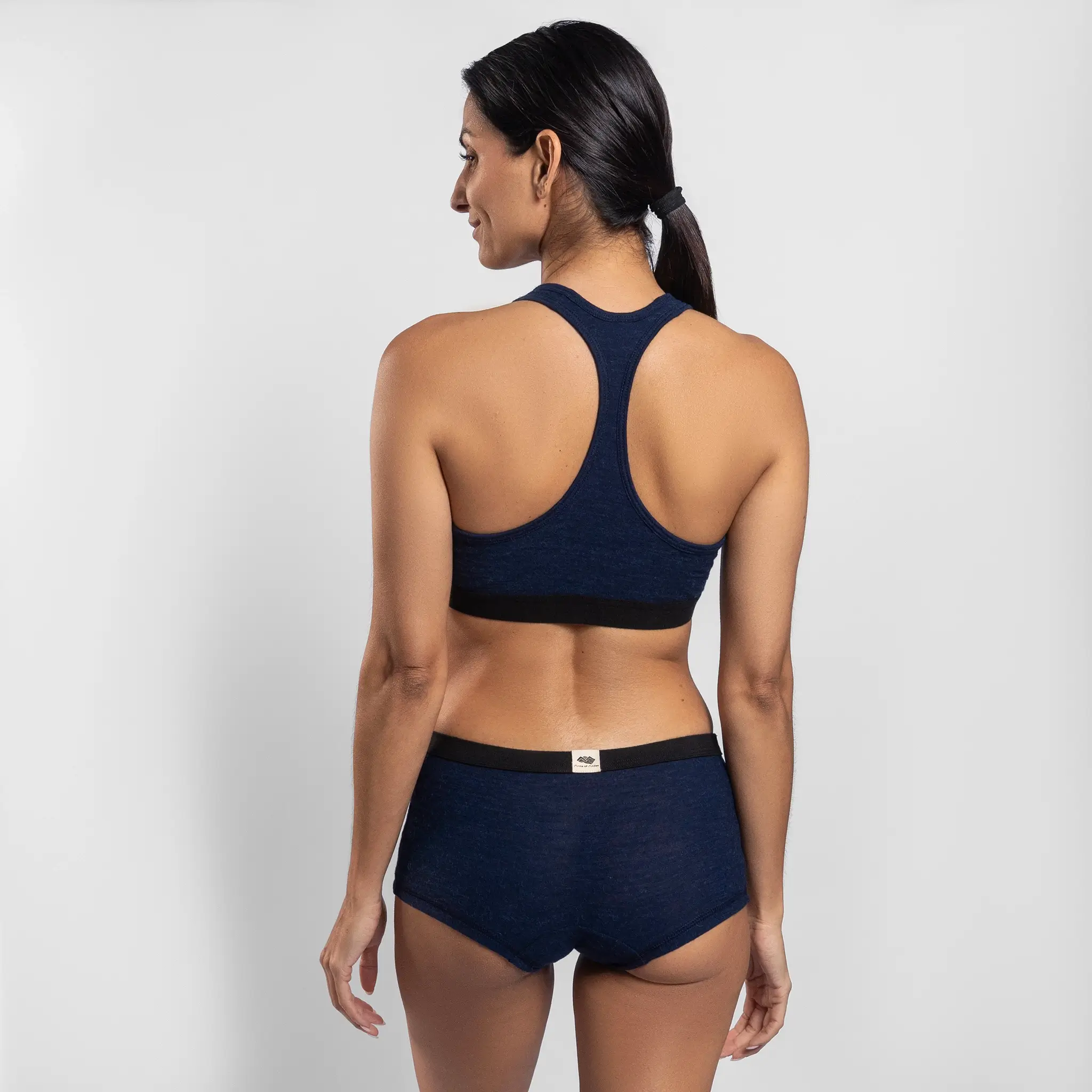 Women's Alpaca Wool Sports Bra: 160 Ultralight - Image 35