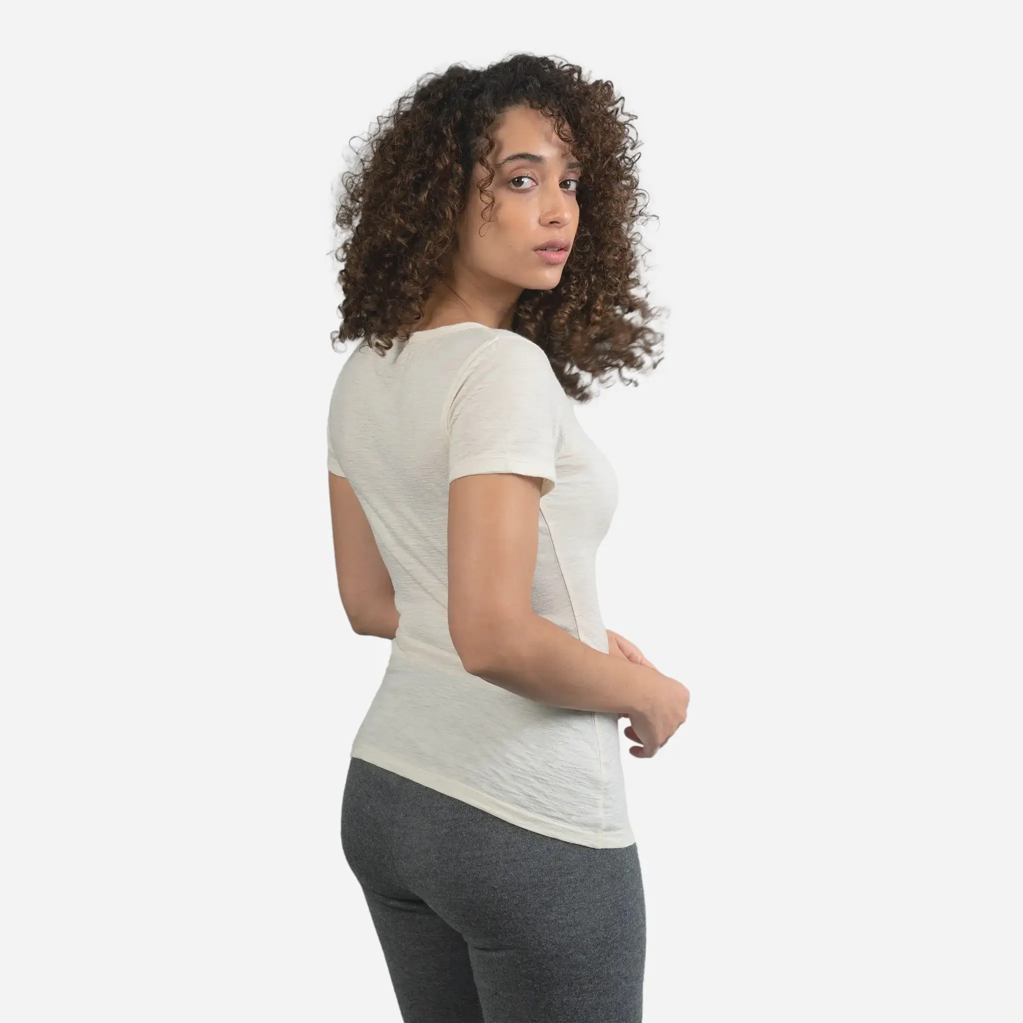 Women's Alpaca Wool T-Shirt: 160 Ultralight V-Neck - Image 7